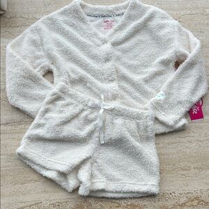 NEW 🆕 Justice Fuzzy 2-piece Pyjama - Cream size 7/8 NWT